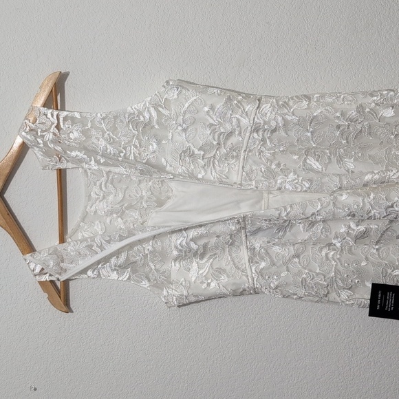 NWT Lulus Irresistible Perfect White Lace Embroidered Sleeveless Romper Large - Picture 10 of 16